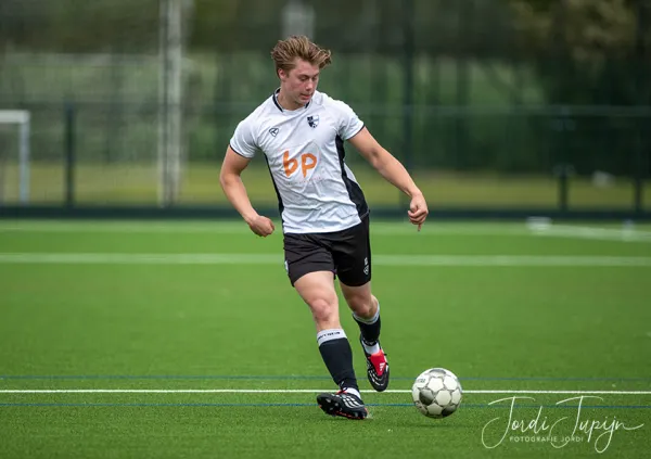 JSV O23-3 - sv DVSU O23-1 (4-0) – foto 12 van 49