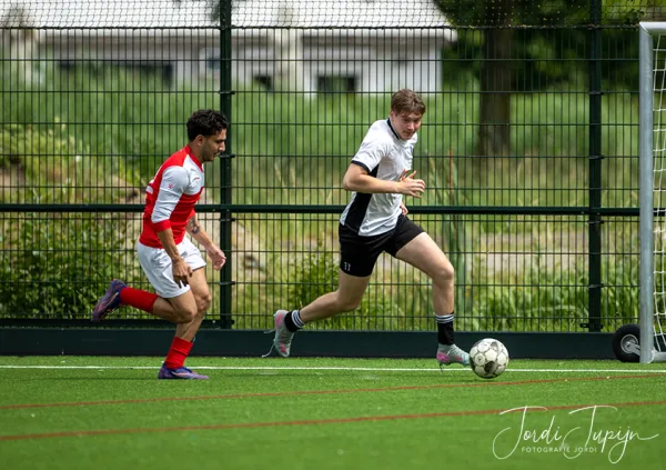 JSV O23-3 - sv DVSU O23-1 (4-0) – foto 25 van 49