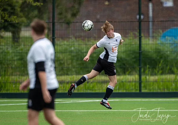 JSV O23-3 - sv DVSU O23-1 (4-0) – foto 32 van 49