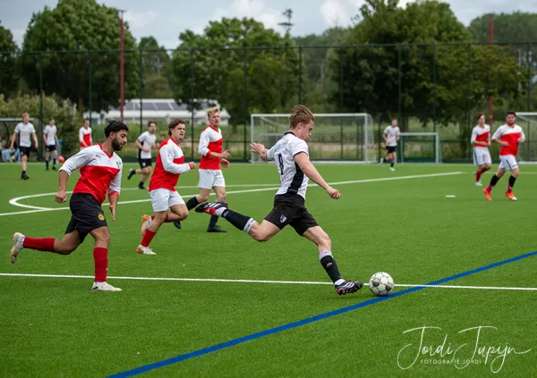 JSV O23-3 - sv DVSU O23-1 (4-0) – foto 40 van 49