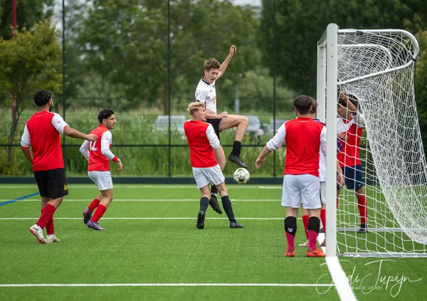 JSV O23-3 - sv DVSU O23-1 (4-0) – foto 42 van 49