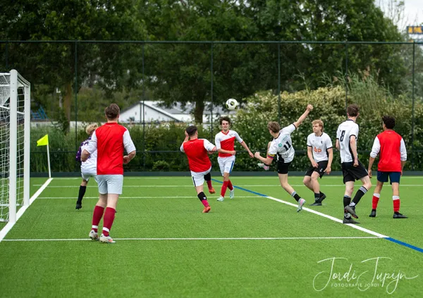 JSV O23-3 - sv DVSU O23-1 (4-0) – foto 48 van 49