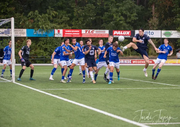so Soest - sv Parkhout (1-3) – sportfotografie door Fotografie Jordi