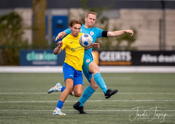 VRC - sv Parkhout (1-1 Bekerwedstrijd) – foto 12 van 78