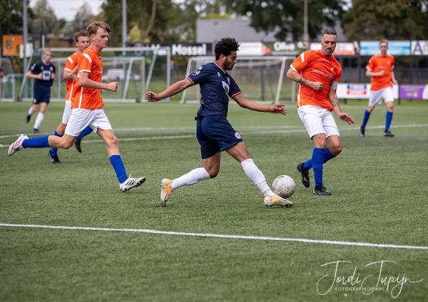 sv Nieuwkoop - sv Parkhout (3-1 Bekerwedstrijd) – foto 103 van 109