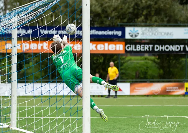 Fc Breukelen - sv Parkhout (4-2) – sportfotografie door Fotografie Jordi
