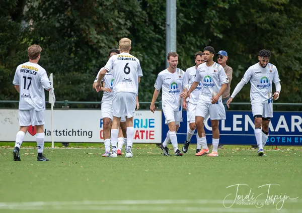 Fc Breukelen - sv Parkhout (4-2) – foto 44 van 95